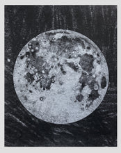 Cargar imagen en el visor de la galería, Lunas
