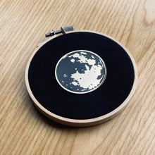 Cargar imagen en el visor de la galería, Luna nueva

